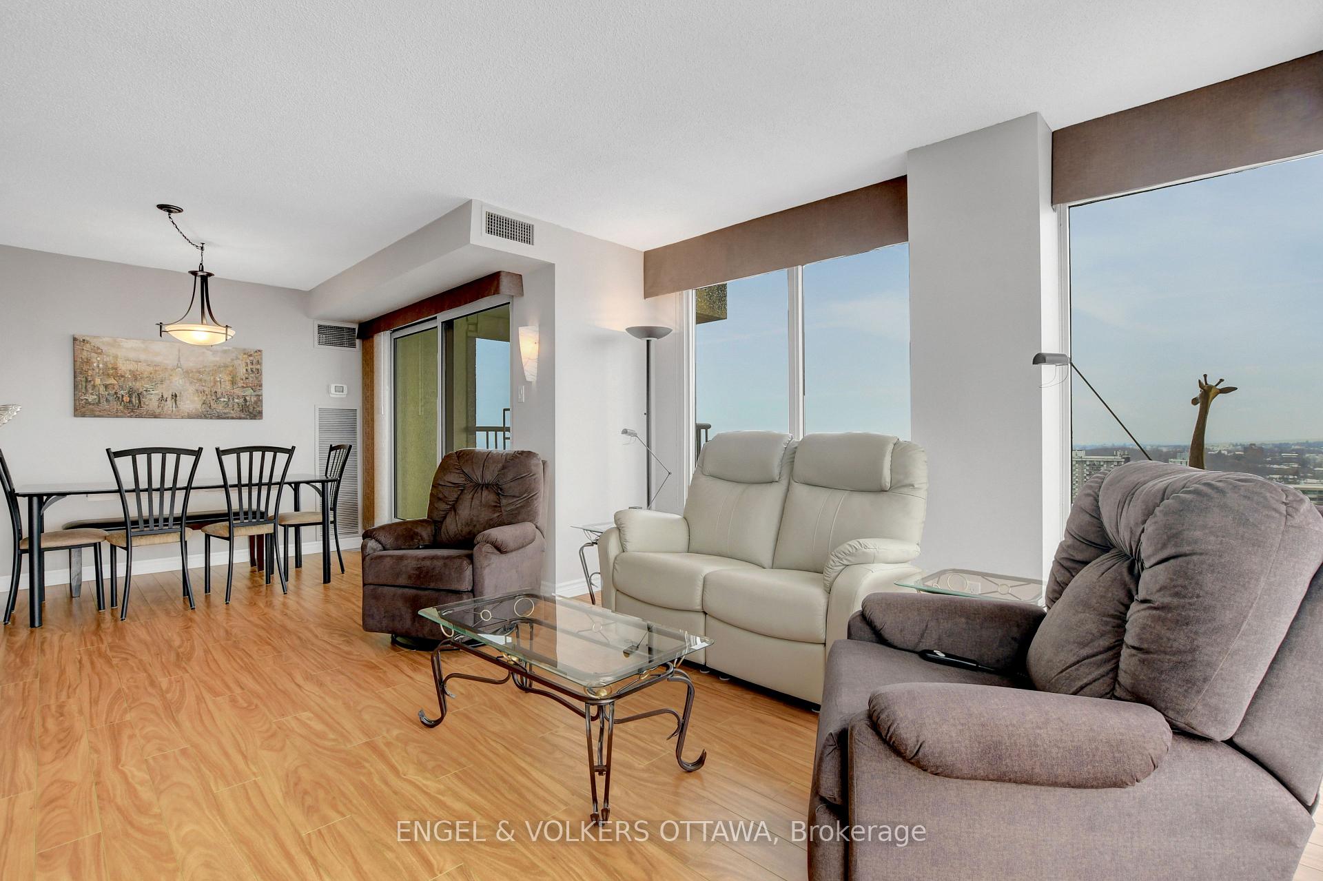 Photo 14 of Unit 2507, 545 St-Laurent Boulevard, Ottawa, Viscount Alexander Park — HOMEH