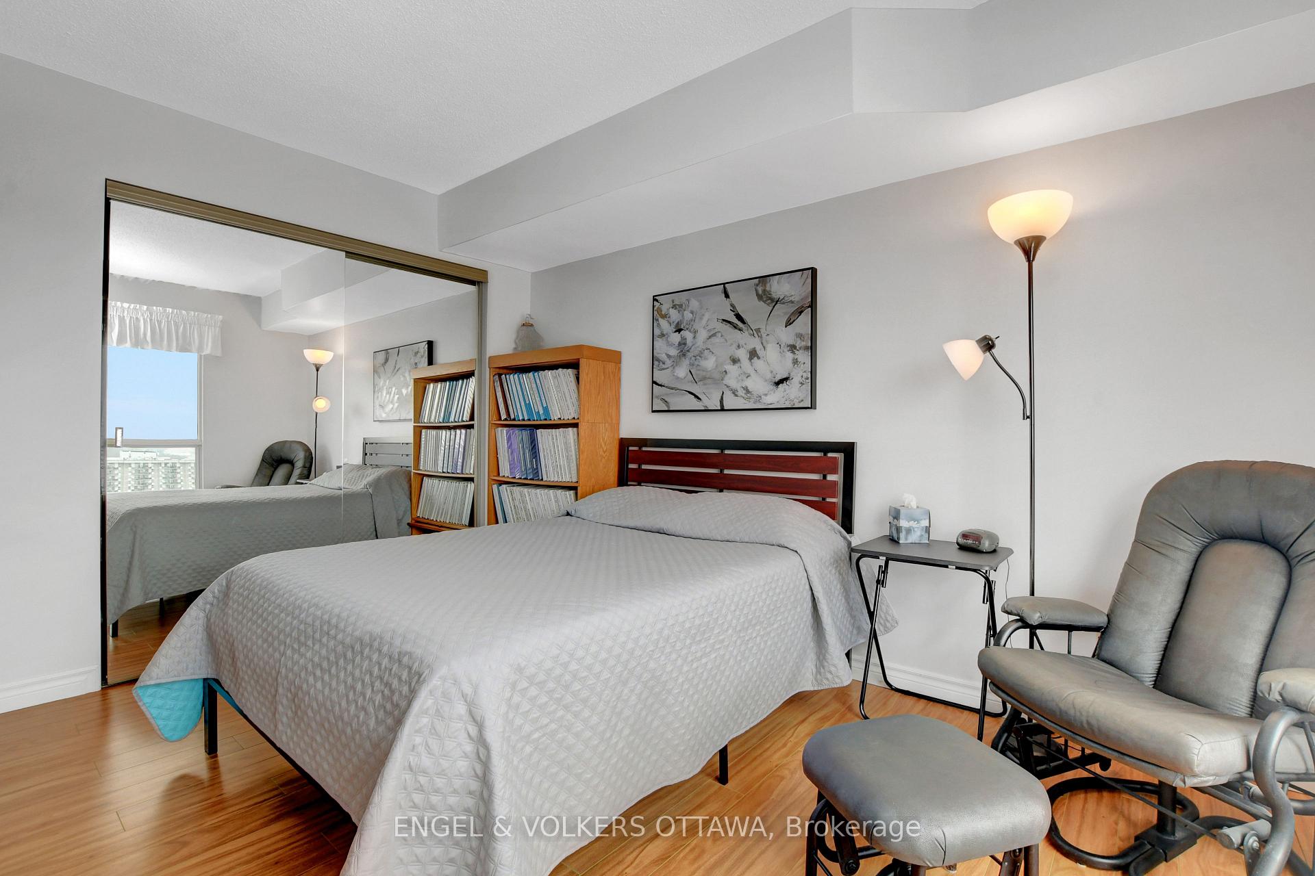 Photo 51 of Unit 2507, 545 St-Laurent Boulevard, Ottawa, Viscount Alexander Park — HOMEH