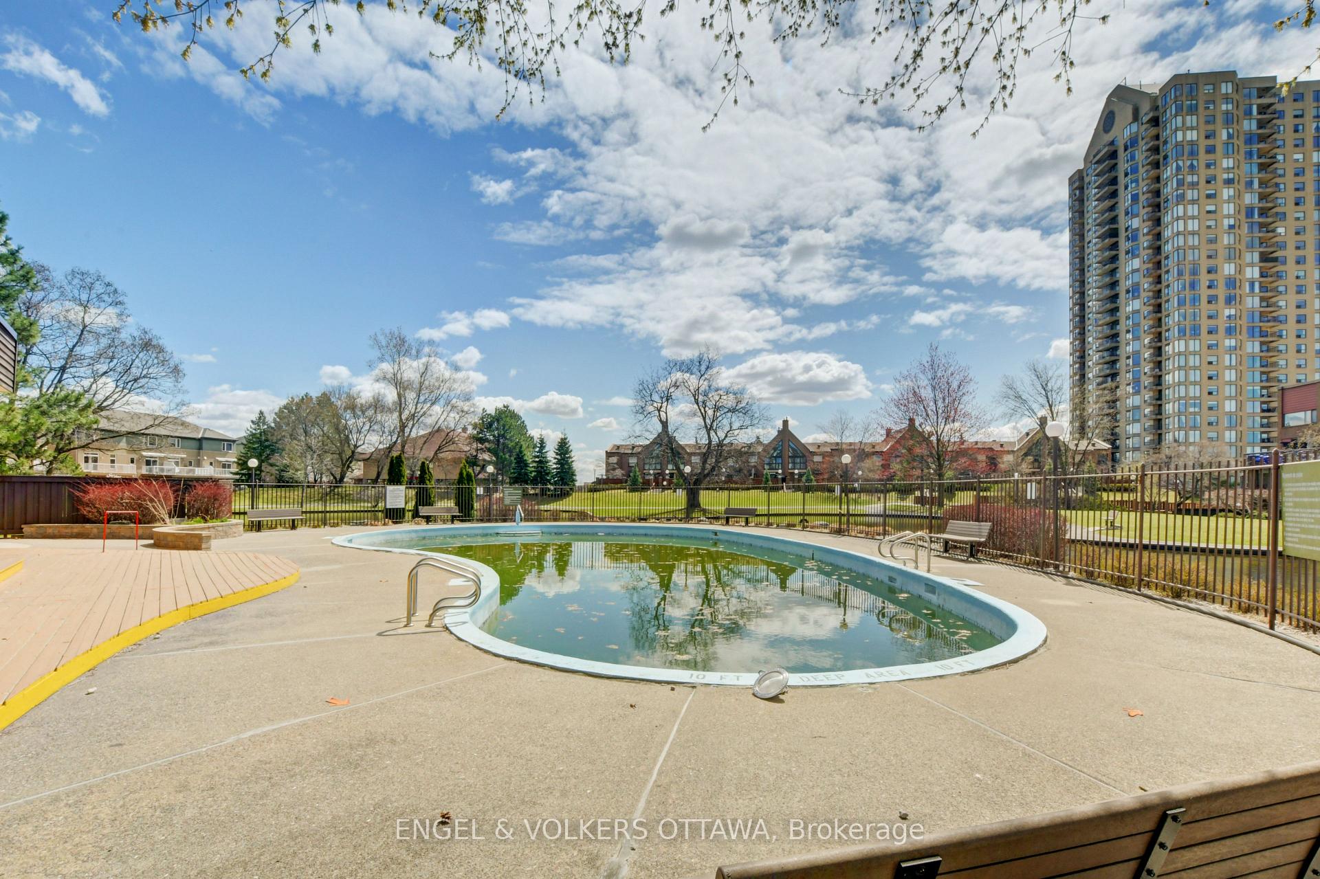 Photo 83 of Unit 2507, 545 St-Laurent Boulevard, Ottawa, Viscount Alexander Park — HOMEH
