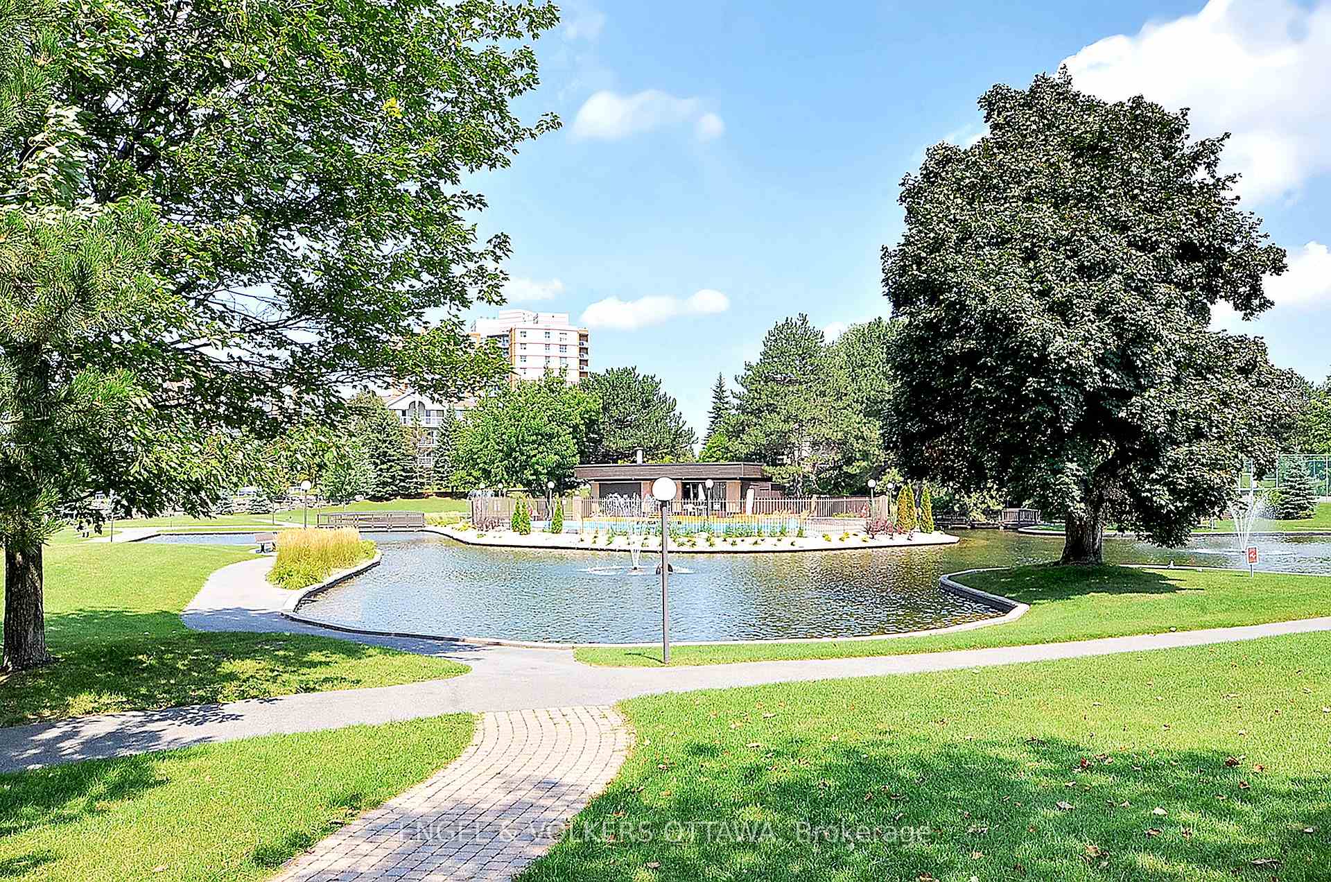 Photo 85 of Unit 2507, 545 St-Laurent Boulevard, Ottawa, Viscount Alexander Park — HOMEH