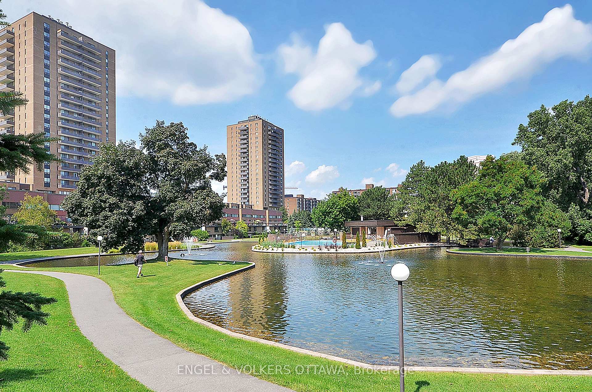 Photo 86 of Unit 2507, 545 St-Laurent Boulevard, Ottawa, Viscount Alexander Park — HOMEH