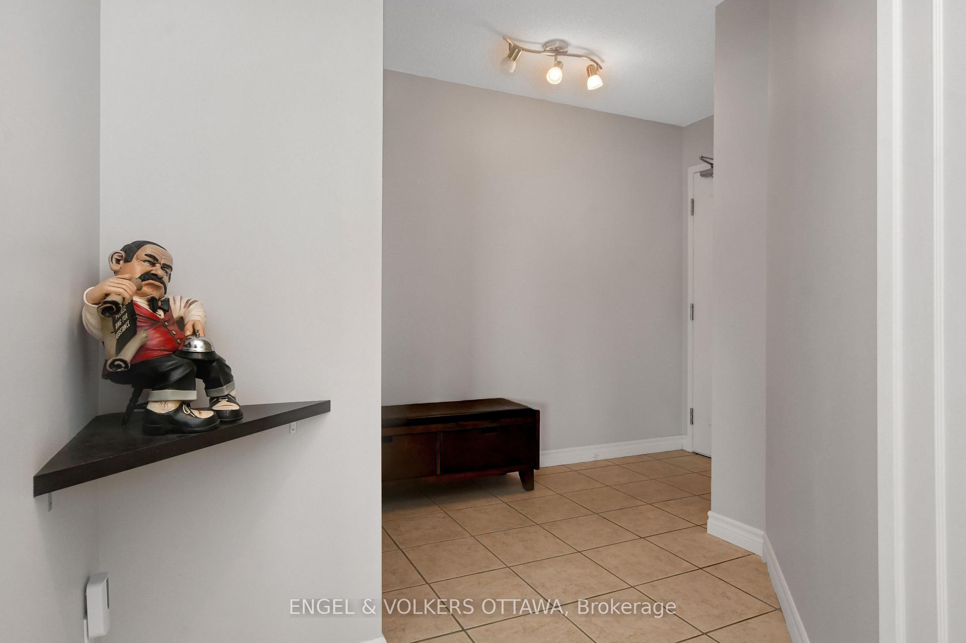 Photo 25 of Unit 2507, 545 St-Laurent Boulevard, Ottawa, Viscount Alexander Park — HOMEH