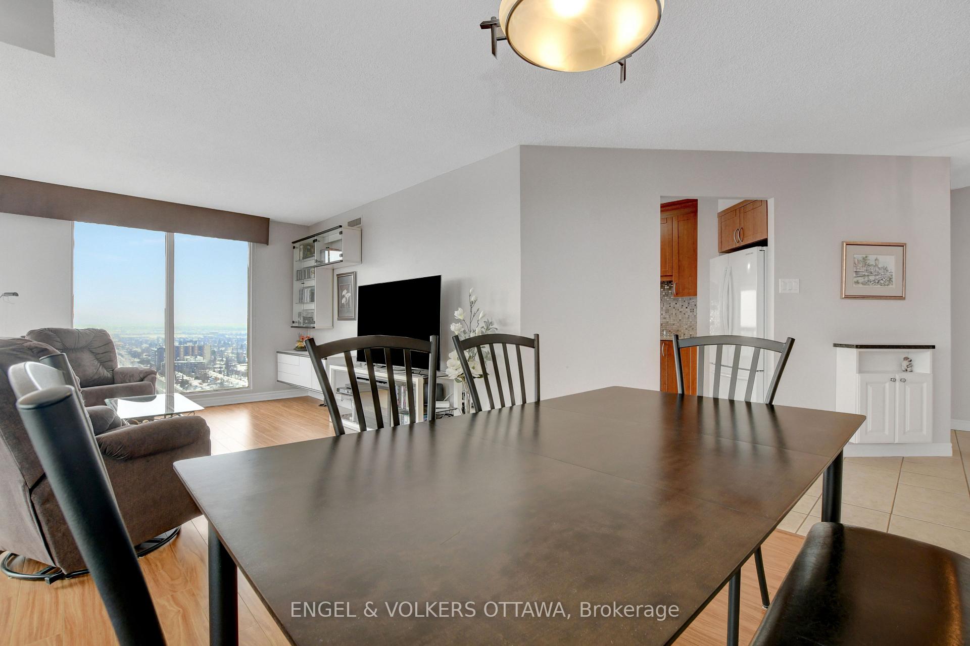 Photo 30 of Unit 2507, 545 St-Laurent Boulevard, Ottawa, Viscount Alexander Park — HOMEH