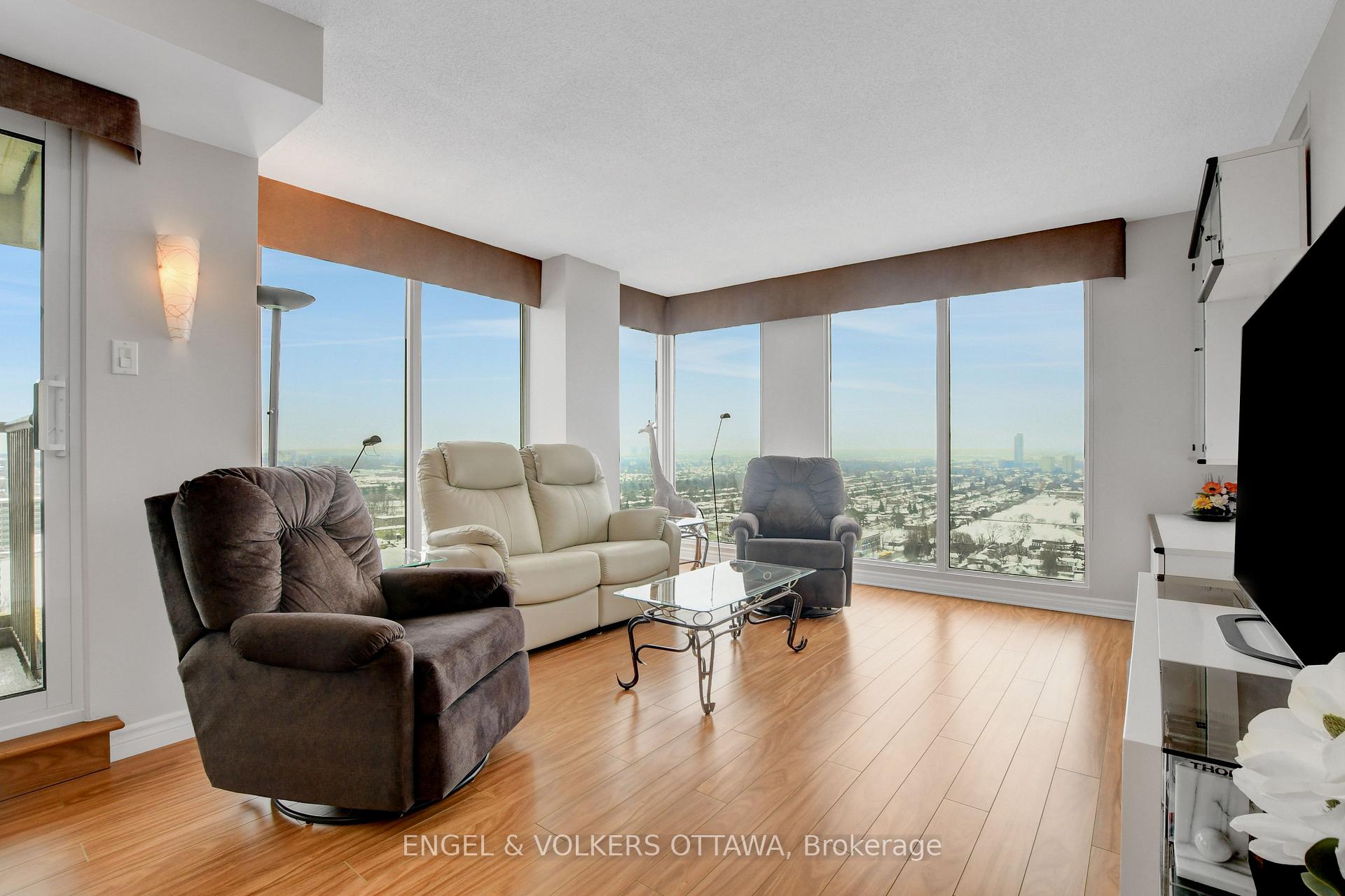 Photo 32 of Unit 2507, 545 St-Laurent Boulevard, Ottawa, Viscount Alexander Park — HOMEH
