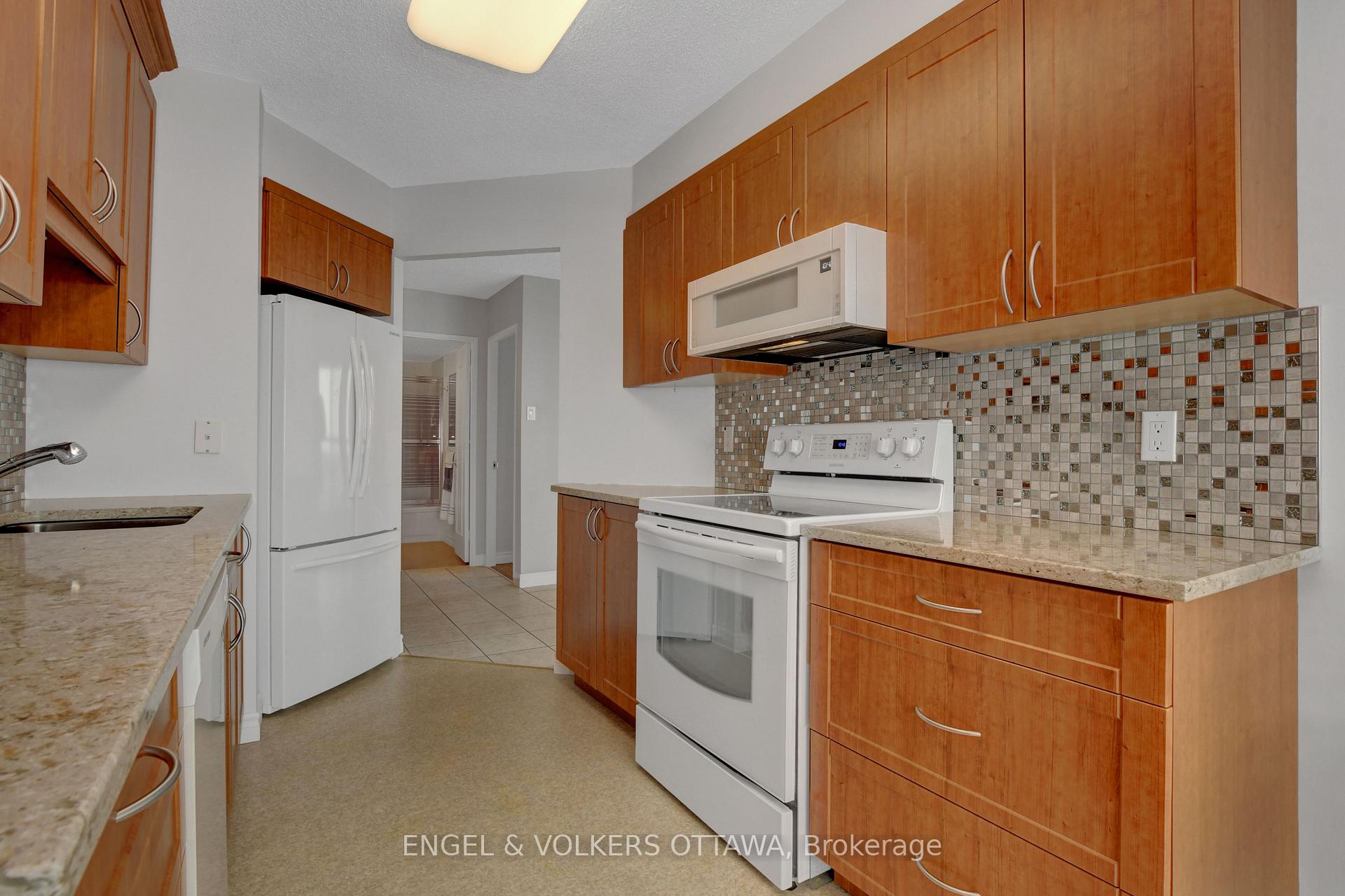 Photo 38 of Unit 2507, 545 St-Laurent Boulevard, Ottawa, Viscount Alexander Park — HOMEH