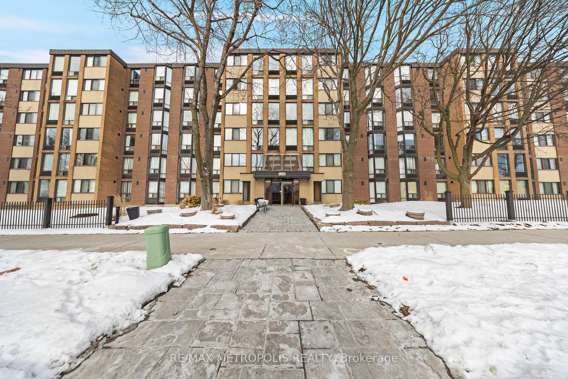 Photo 4 of Unit 507, 1530 Pickering Parkway, Pickering, Town Centre — HOMEH