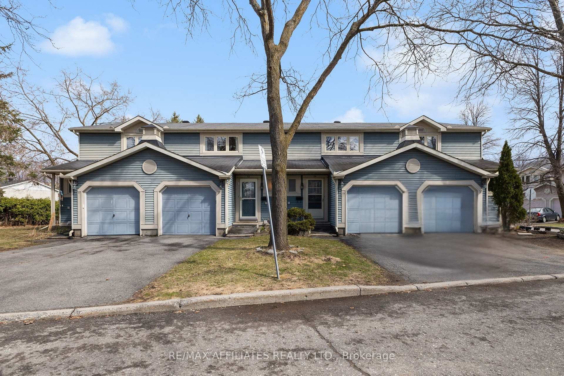 Photo 1 of 75 Saxton Private, Ottawa, Redwood Park — HOMEH