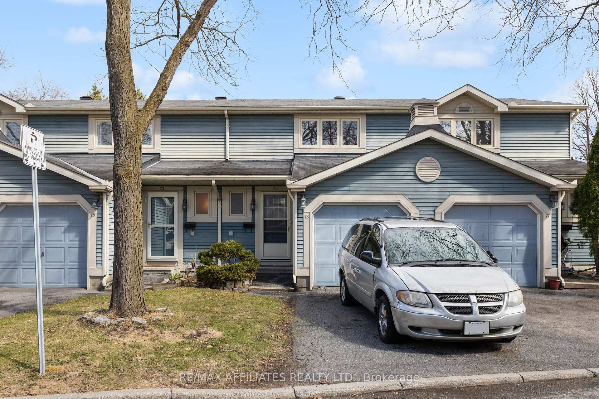 Photo 2 of 75 Saxton Private, Ottawa, Redwood Park — HOMEH