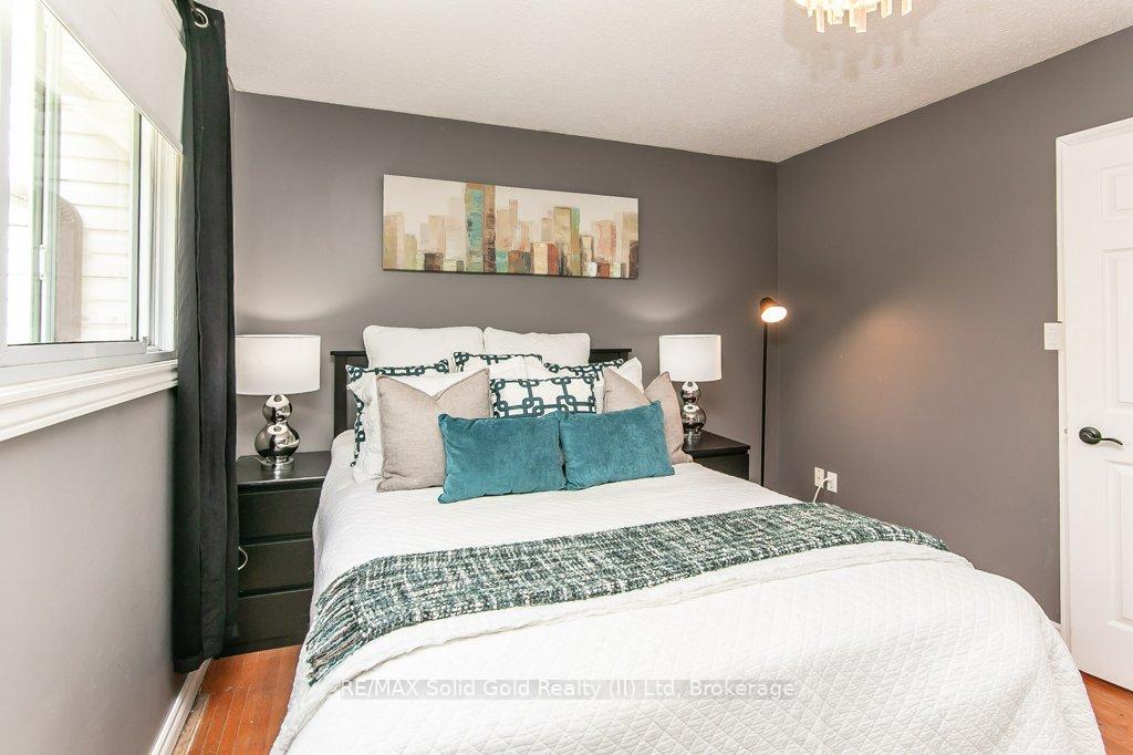 Photo 9 of 235 Fergus Avenue, Kitchener — HOMEH