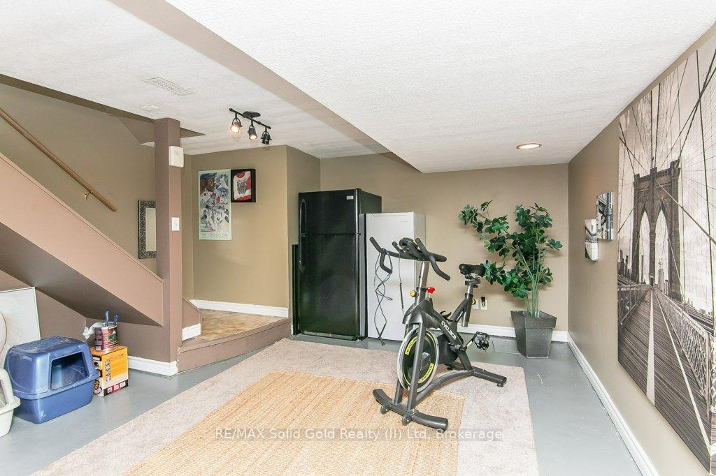 Photo 14 of 235 Fergus Avenue, Kitchener — HOMEH