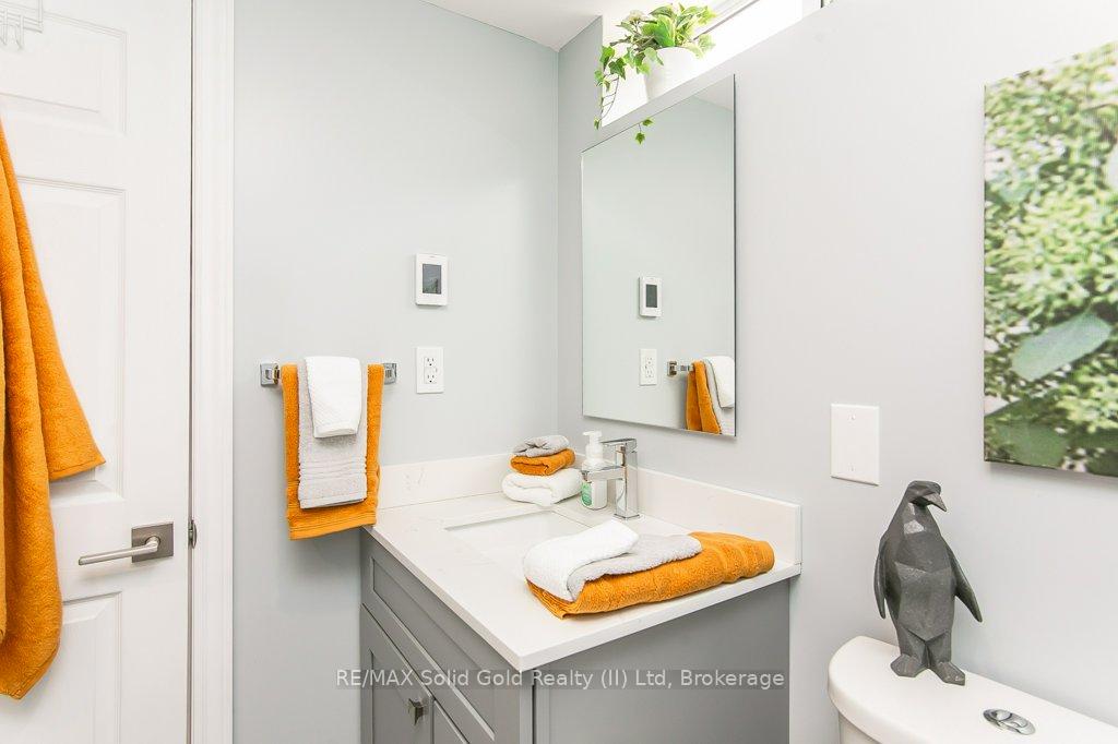 Photo 17 of 235 Fergus Avenue, Kitchener — HOMEH
