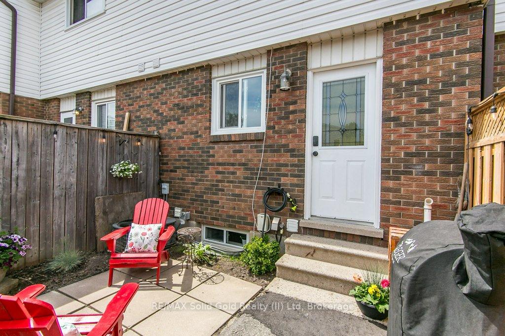 Photo 20 of 235 Fergus Avenue, Kitchener — HOMEH