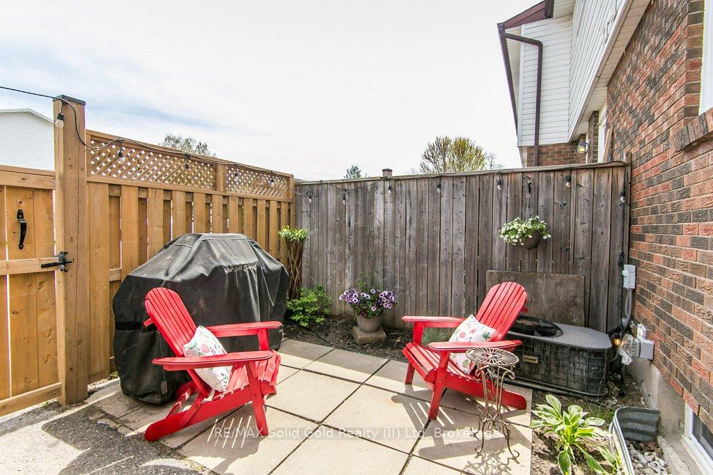 Photo 21 of 235 Fergus Avenue, Kitchener — HOMEH