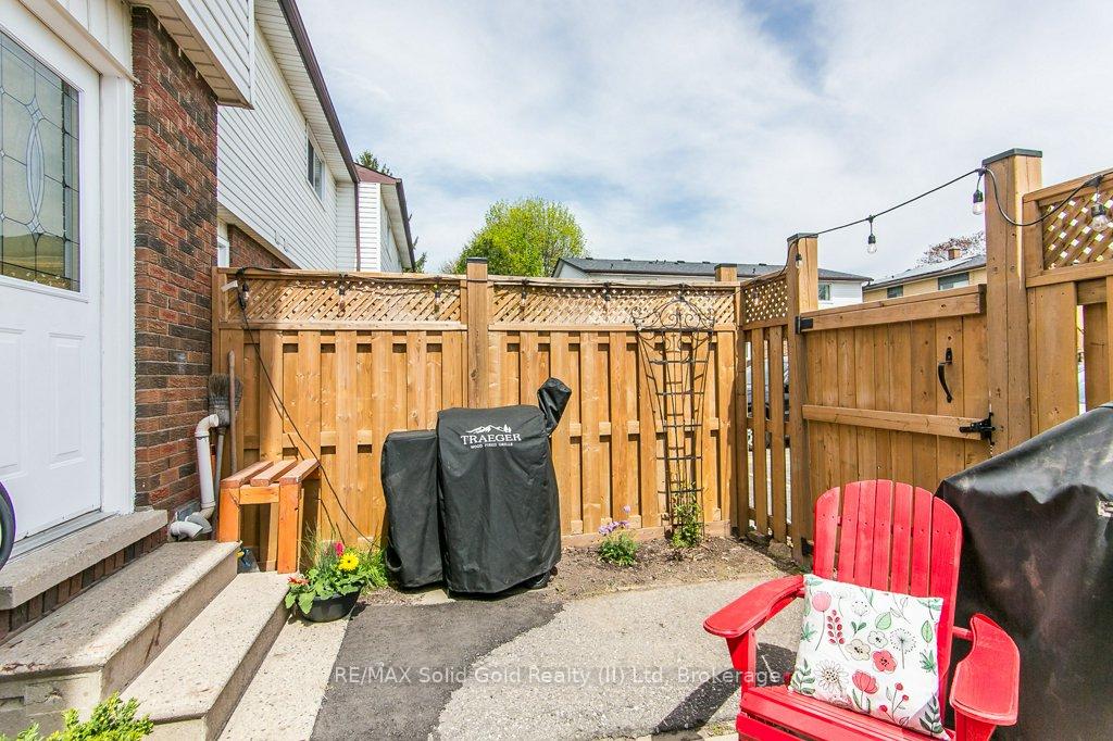 Photo 22 of 235 Fergus Avenue, Kitchener — HOMEH