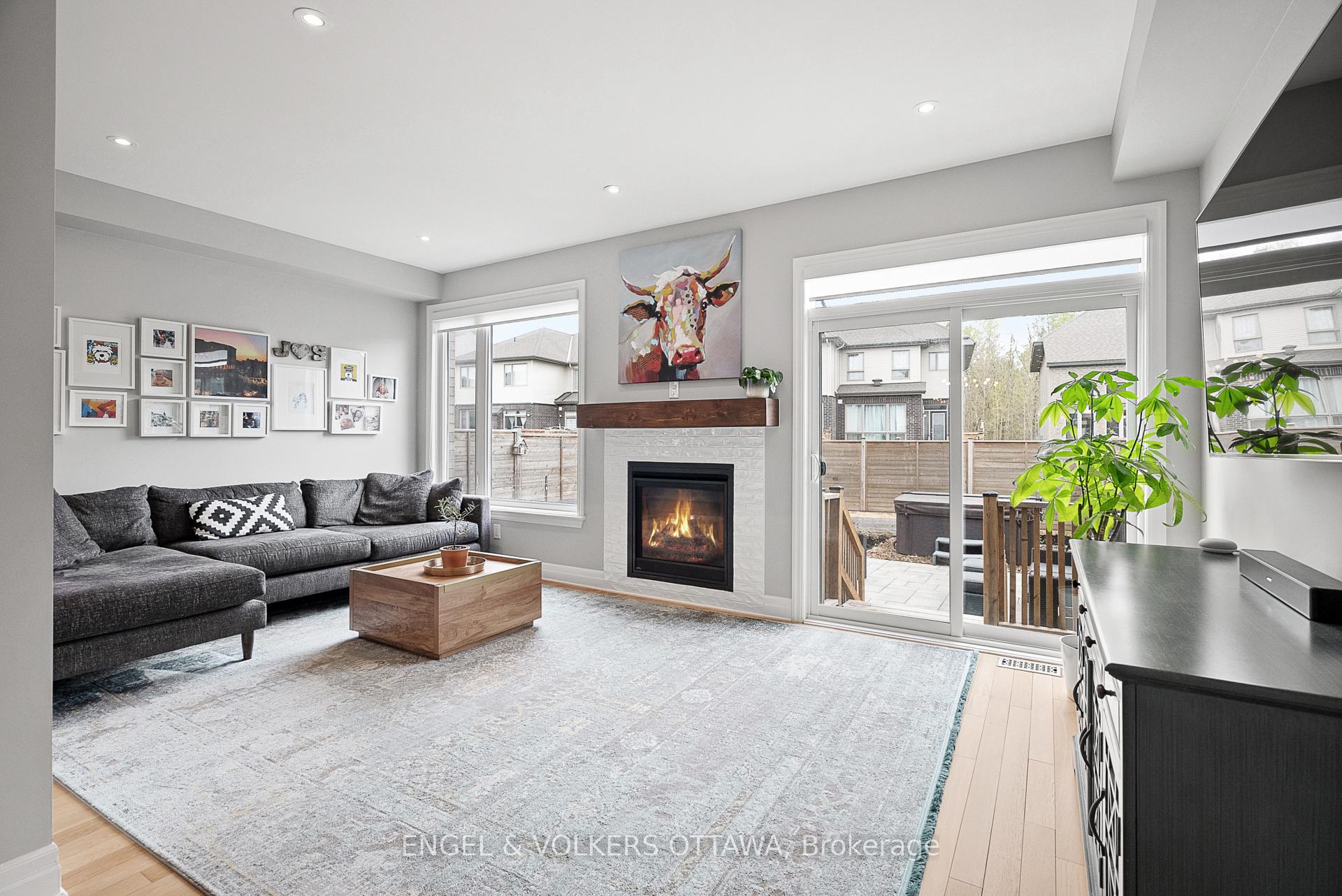 Photo 10 of 844 Quartet Avenue, Ottawa, Riverside South/Gloucester Glen — HOMEH
