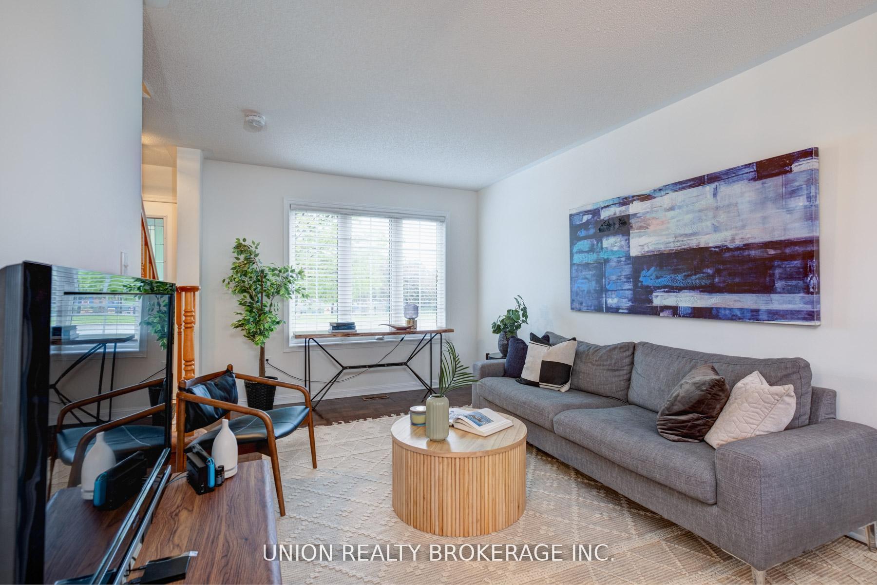 Photo 22 of 84 Worthington Avenue, Brampton, Fletcher's Meadow — HOMEH