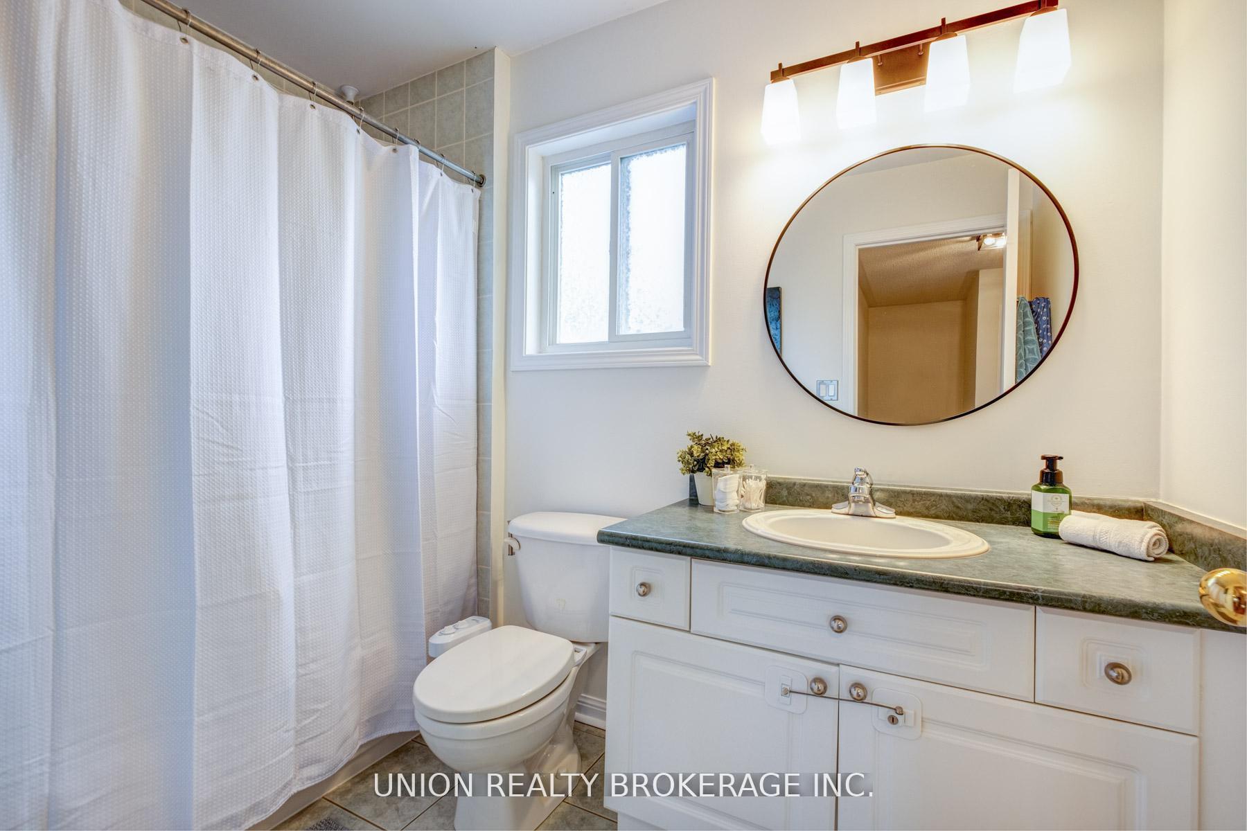 Photo 18 of 84 Worthington Avenue, Brampton, Fletcher's Meadow — HOMEH