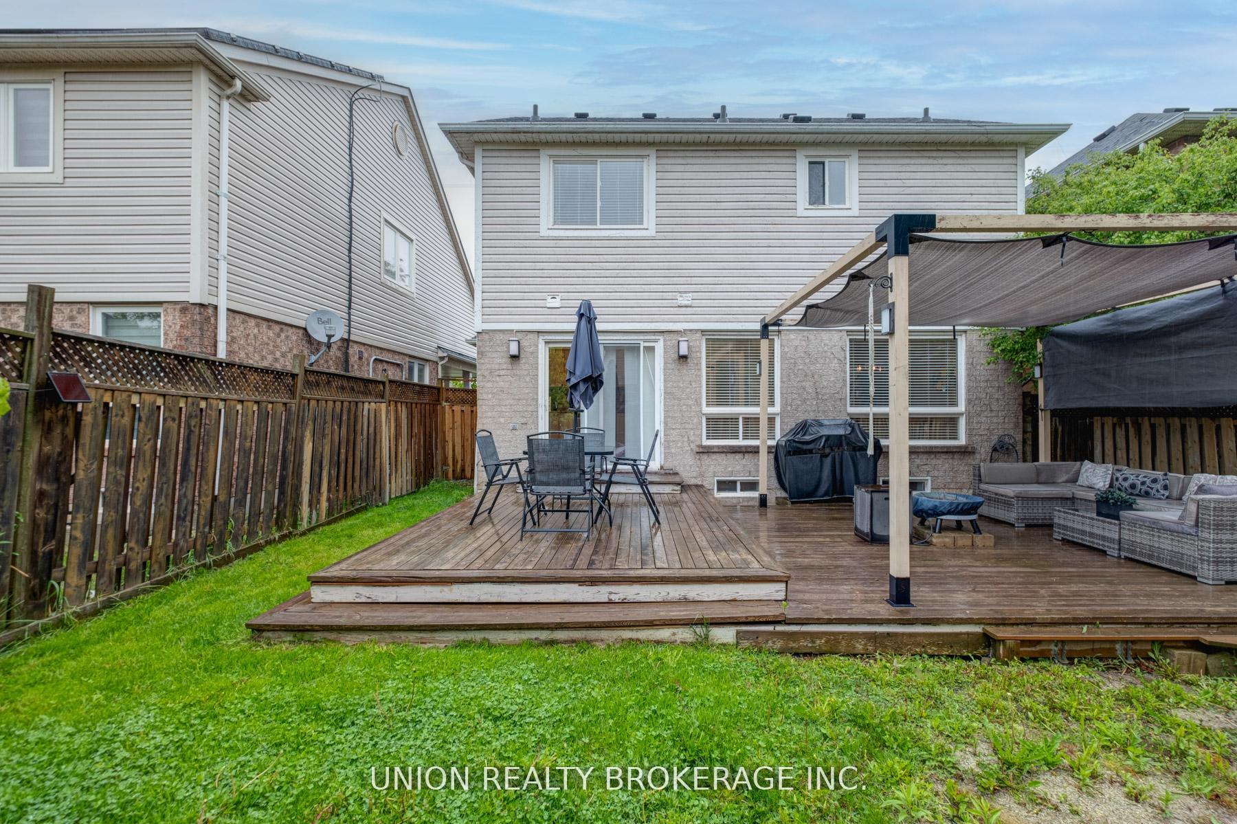 Photo 12 of 84 Worthington Avenue, Brampton, Fletcher's Meadow — HOMEH