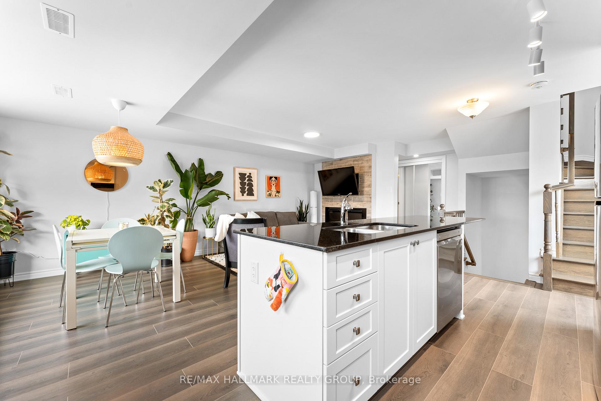 Photo 24 of 663 Makwa Private, Ottawa, CFB Rockcliffe and Area — HOMEH