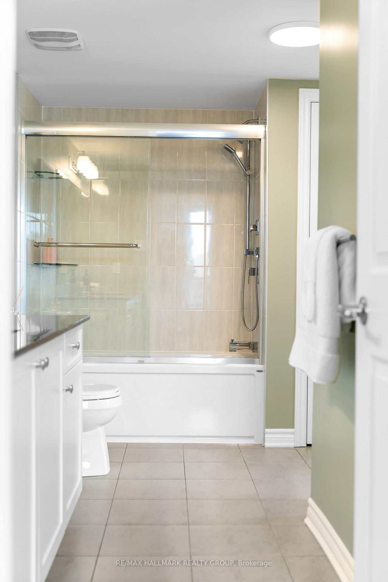 Photo 37 of 663 Makwa Private, Ottawa, CFB Rockcliffe and Area — HOMEH