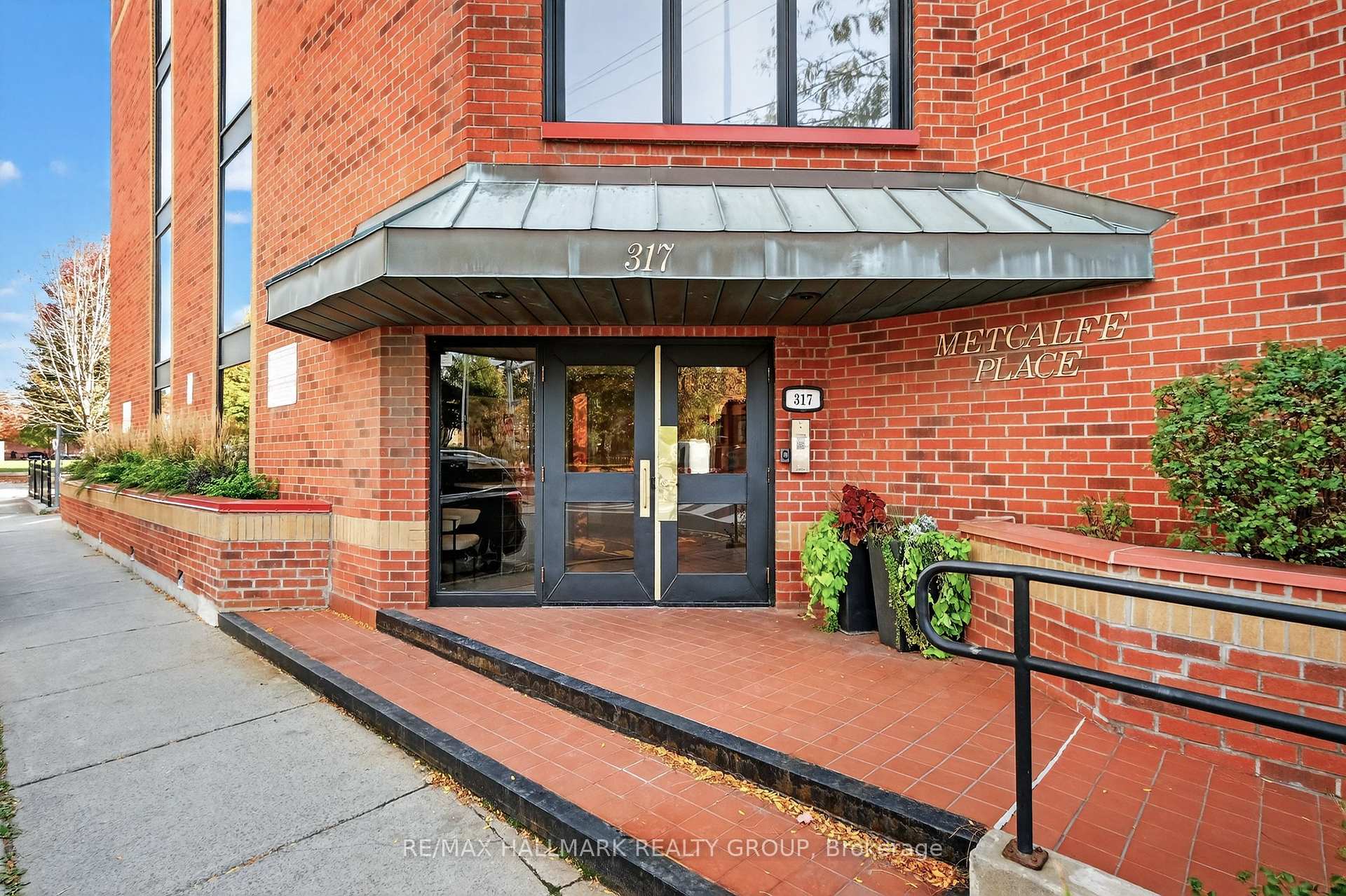 Photo 2 of Unit 202, 317 Metcalfe Street, Ottawa, Ottawa Centre — HOMEH
