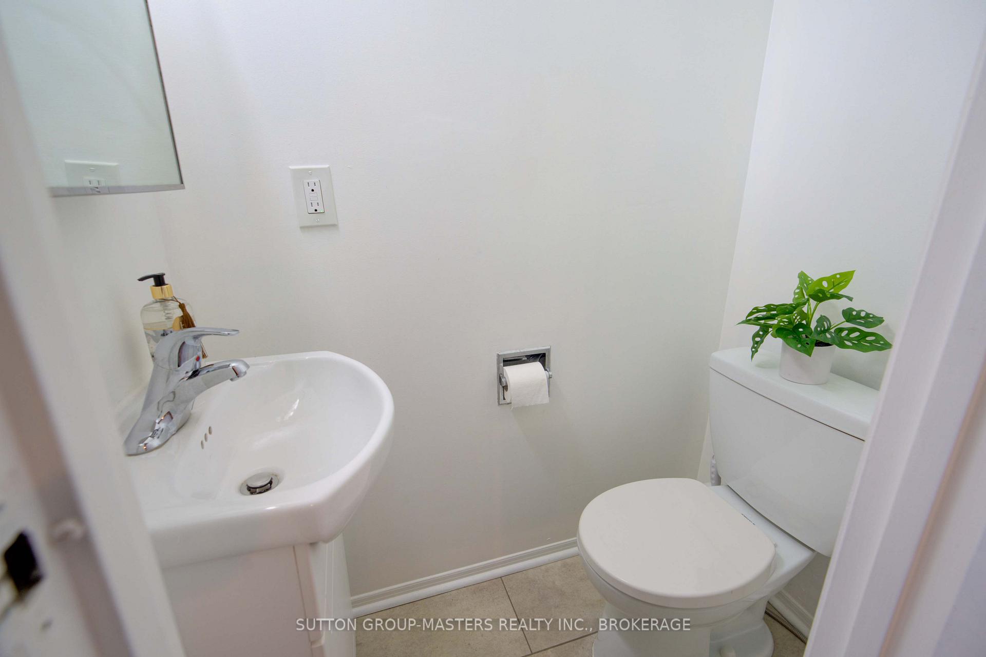 Photo 10 of Unit 51, 808 Datzell Lane, Kingston, South of Taylor-Kidd Blvd — HOMEH