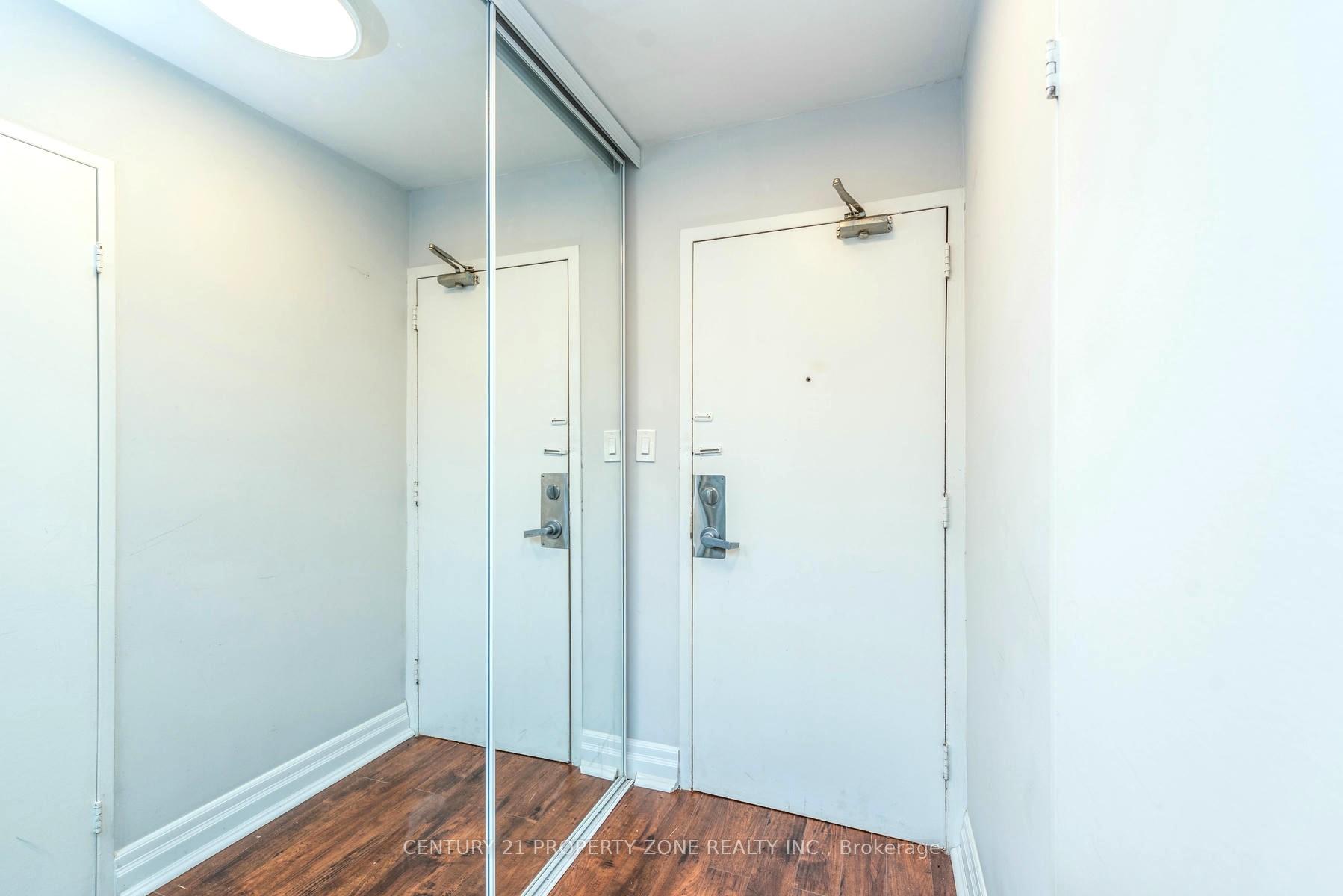 Photo 2 of Unit 602, 3 Massey Square E, Toronto, Crescent Town — HOMEH