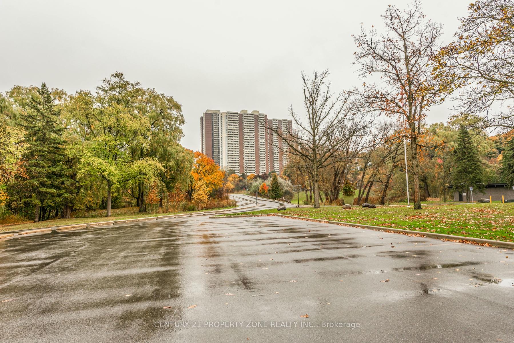 Photo 29 of Unit 602, 3 Massey Square E, Toronto, Crescent Town — HOMEH