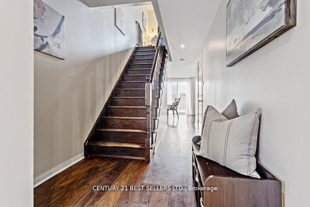 Photo 4 of Unit 37, 470 Beach Boulevard, Hamilton, Hamilton Beach — HOMEH