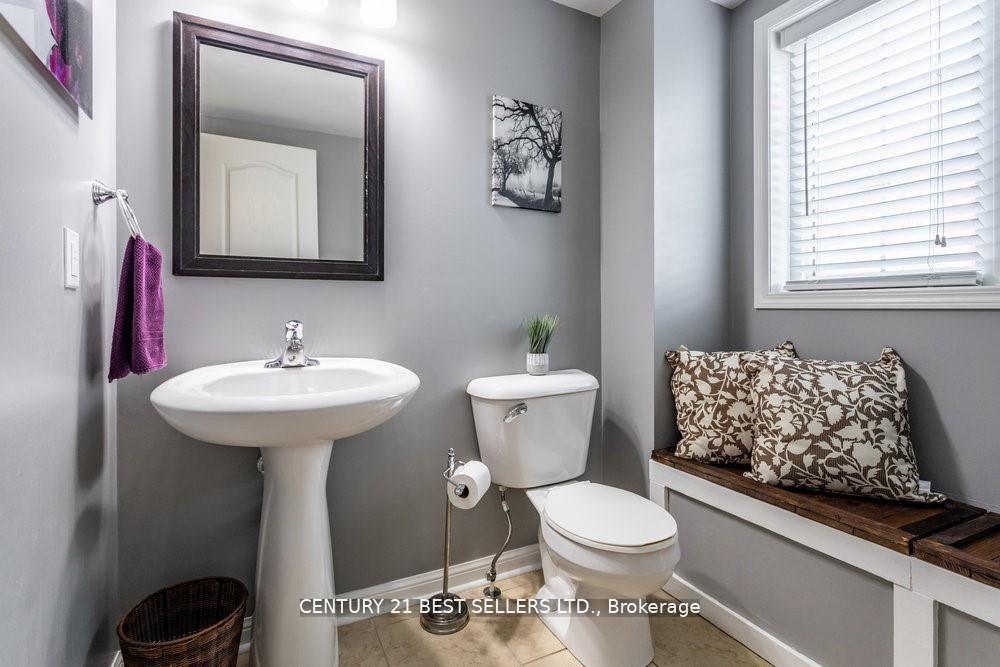 Photo 16 of Unit 37, 470 Beach Boulevard, Hamilton, Hamilton Beach — HOMEH
