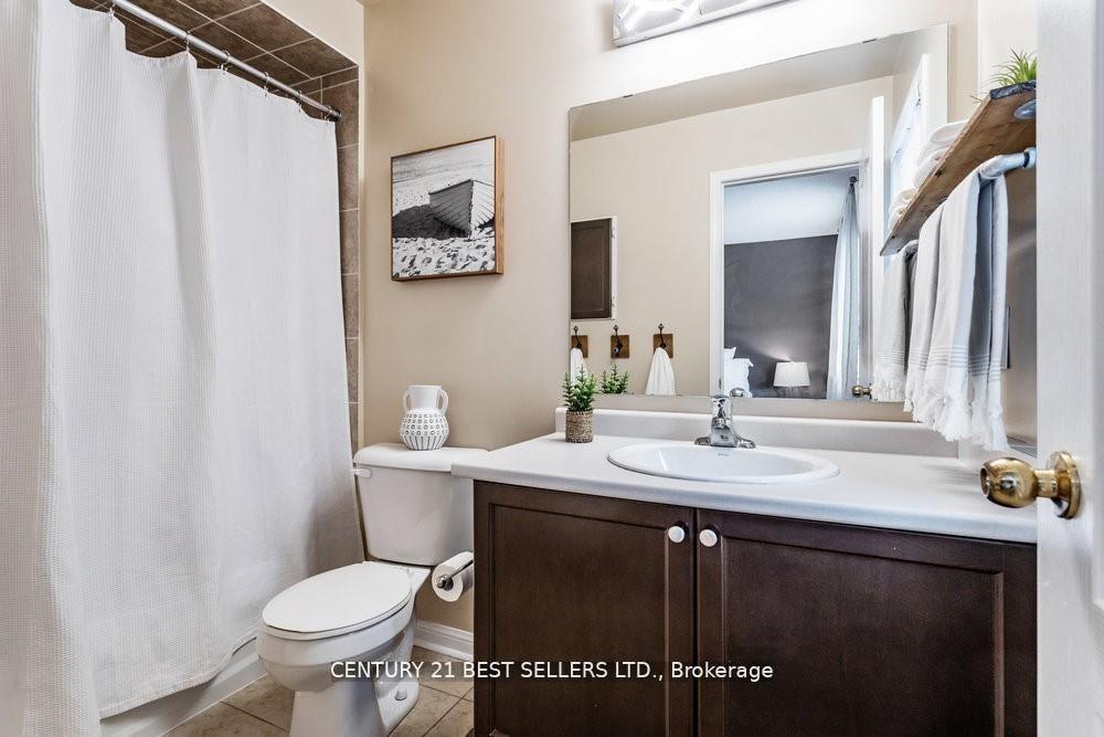 Photo 19 of Unit 37, 470 Beach Boulevard, Hamilton, Hamilton Beach — HOMEH