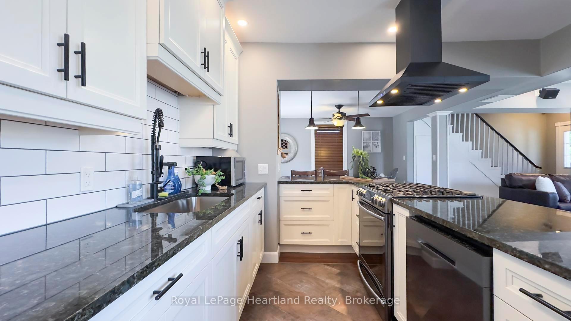 Photo 8 of 148 Britannia Road E, Goderich, Goderich (Town) — HOMEH