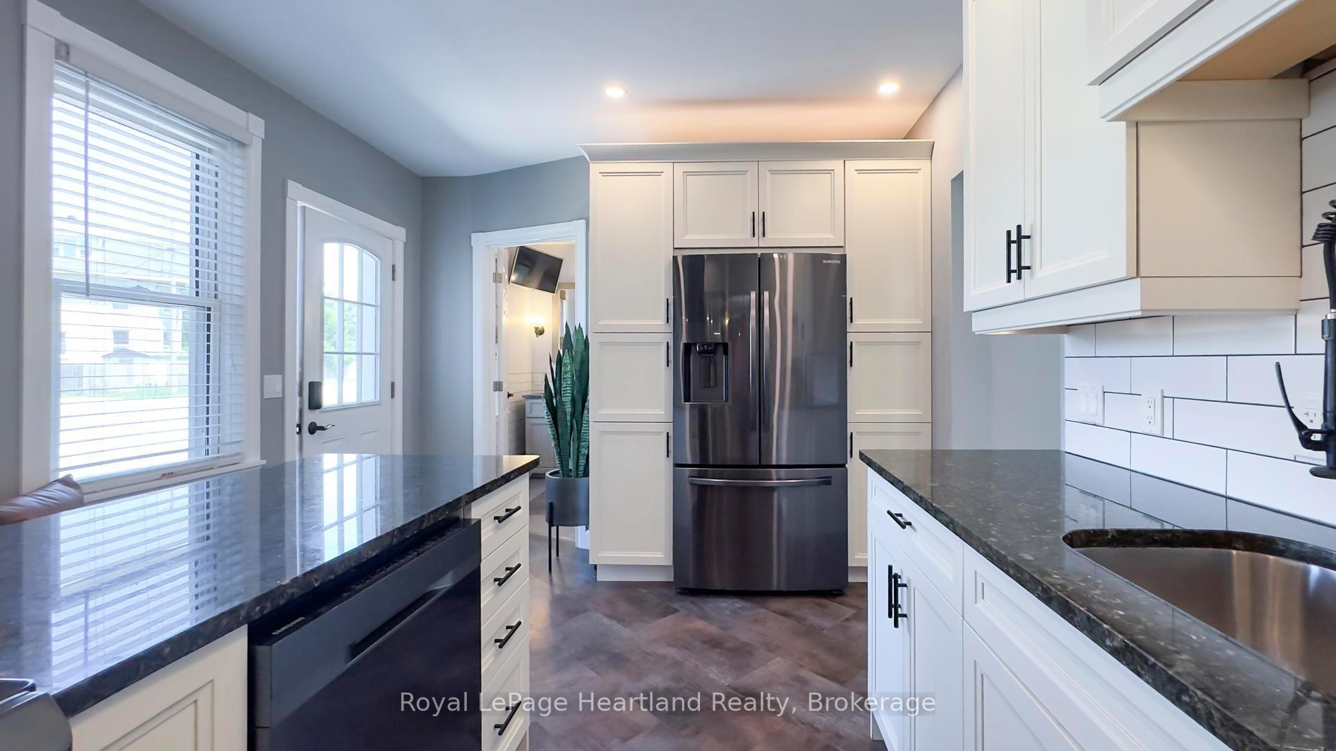 Photo 9 of 148 Britannia Road E, Goderich, Goderich (Town) — HOMEH