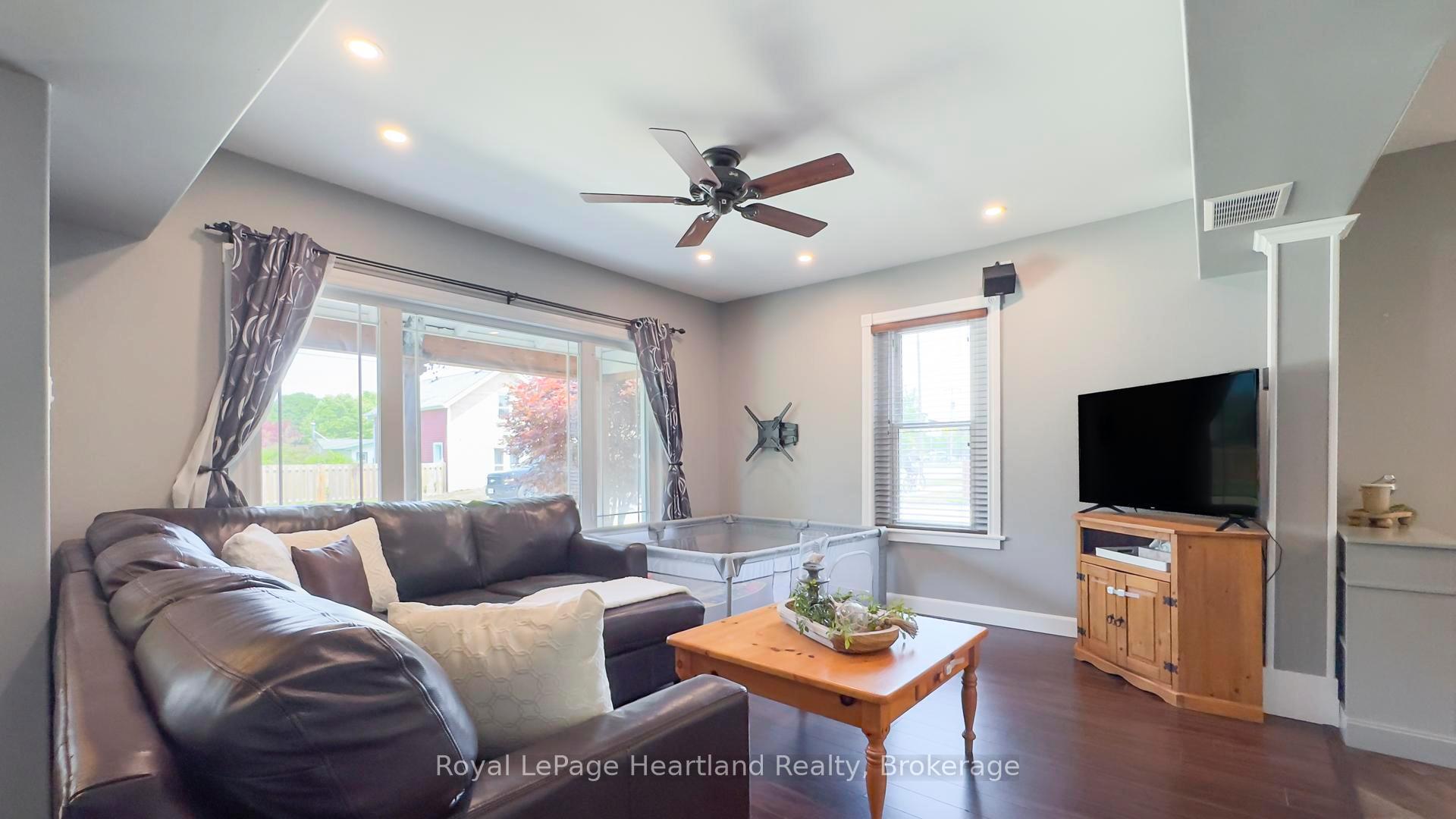 Photo 11 of 148 Britannia Road E, Goderich, Goderich (Town) — HOMEH