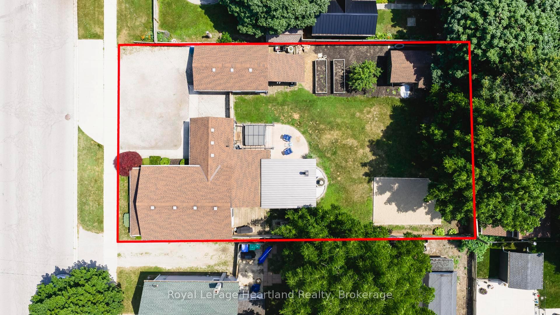 Photo 49 of 148 Britannia Road E, Goderich, Goderich (Town) — HOMEH