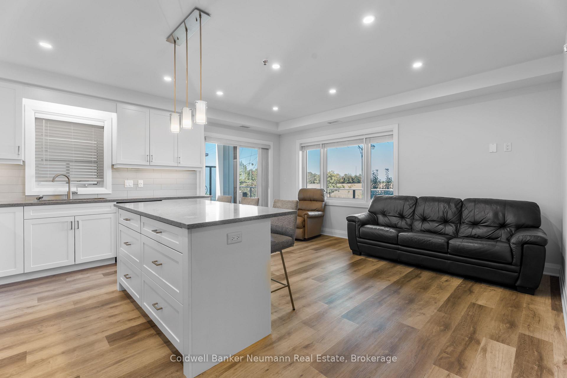 Photo 2 of Unit 103, 247 Grey Silo Road, Waterloo — HOMEH