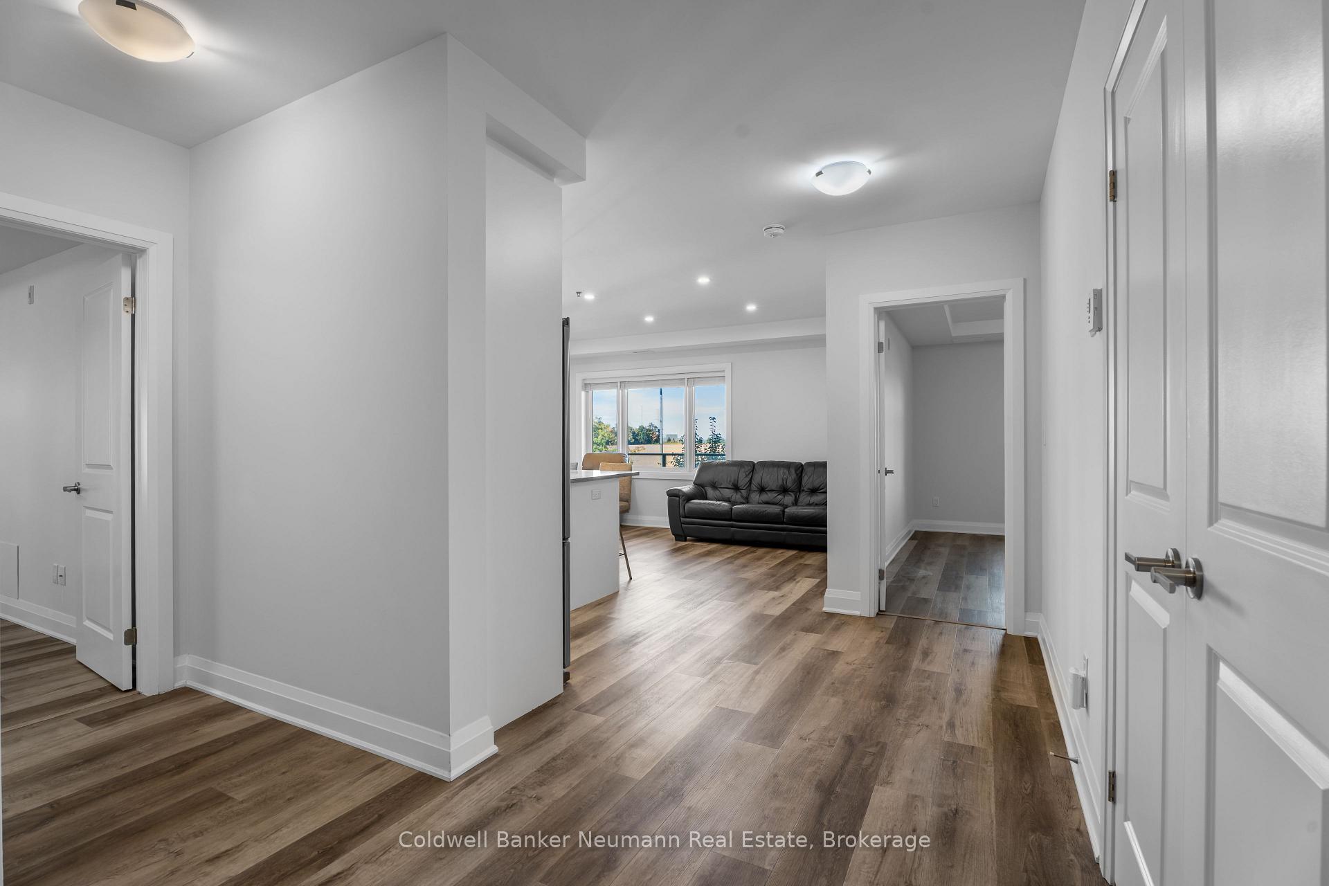 Photo 8 of Unit 103, 247 Grey Silo Road, Waterloo — HOMEH