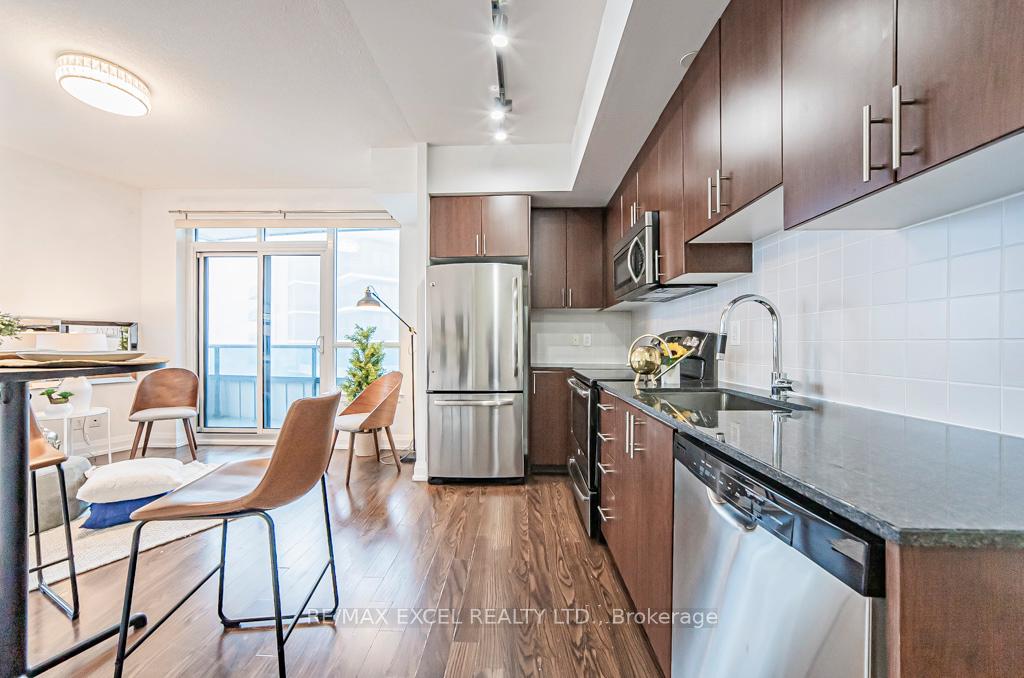 Photo 34 of Unit 2401, 7171 Yonge Street, Markham, Thornhill — HOMEH