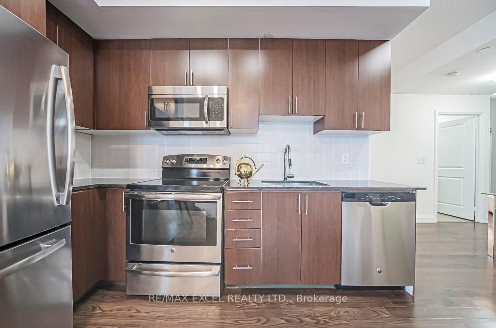 Photo 16 of Unit 2401, 7171 Yonge Street, Markham, Thornhill — HOMEH