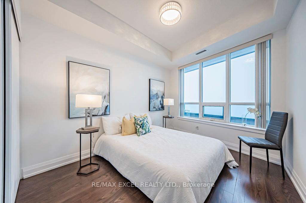 Photo 17 of Unit 2401, 7171 Yonge Street, Markham, Thornhill — HOMEH