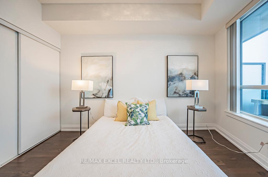 Photo 19 of Unit 2401, 7171 Yonge Street, Markham, Thornhill — HOMEH