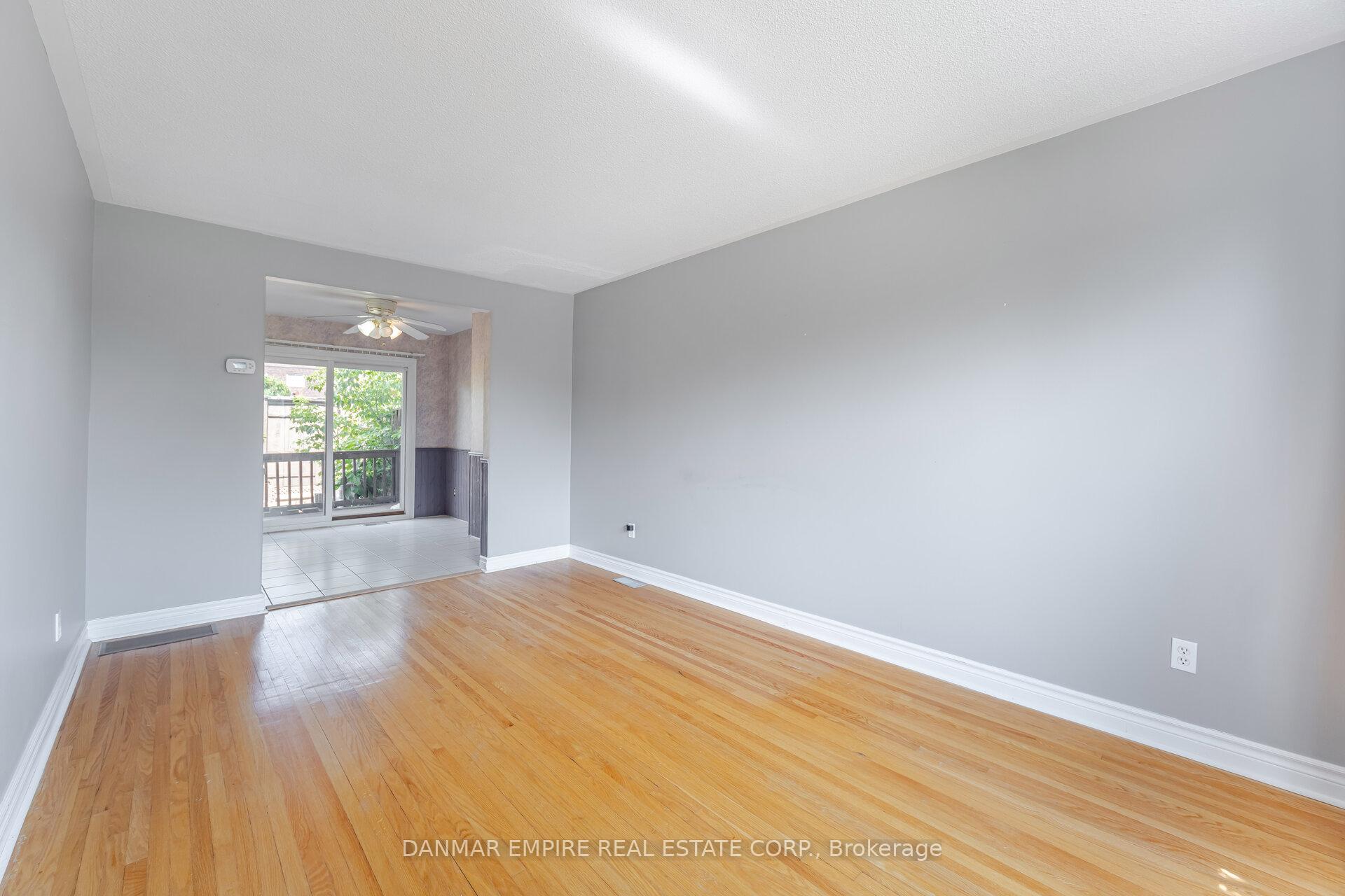 Photo 6 of Unit 32, 20 Mountainview Road S, Halton Hills, Georgetown — HOMEH