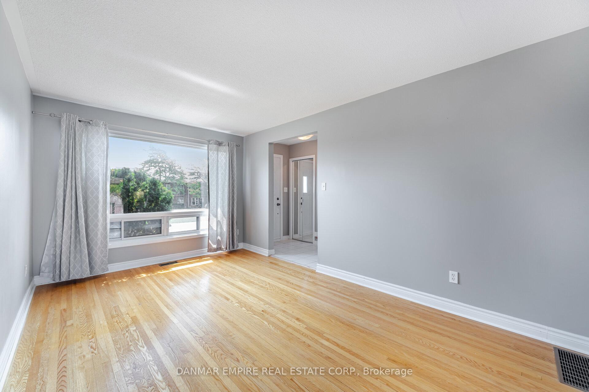 Photo 8 of Unit 32, 20 Mountainview Road S, Halton Hills, Georgetown — HOMEH