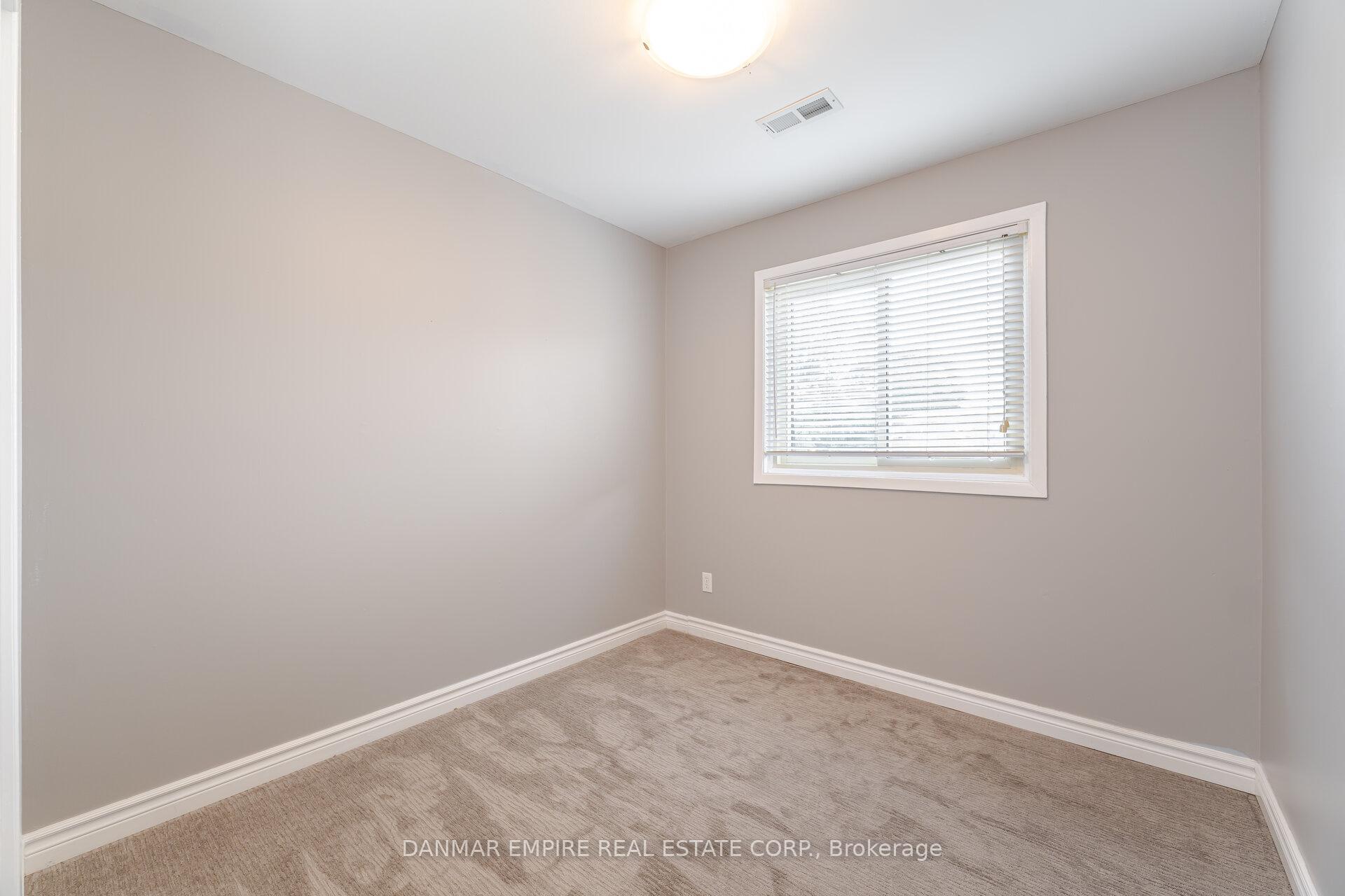 Photo 19 of Unit 32, 20 Mountainview Road S, Halton Hills, Georgetown — HOMEH