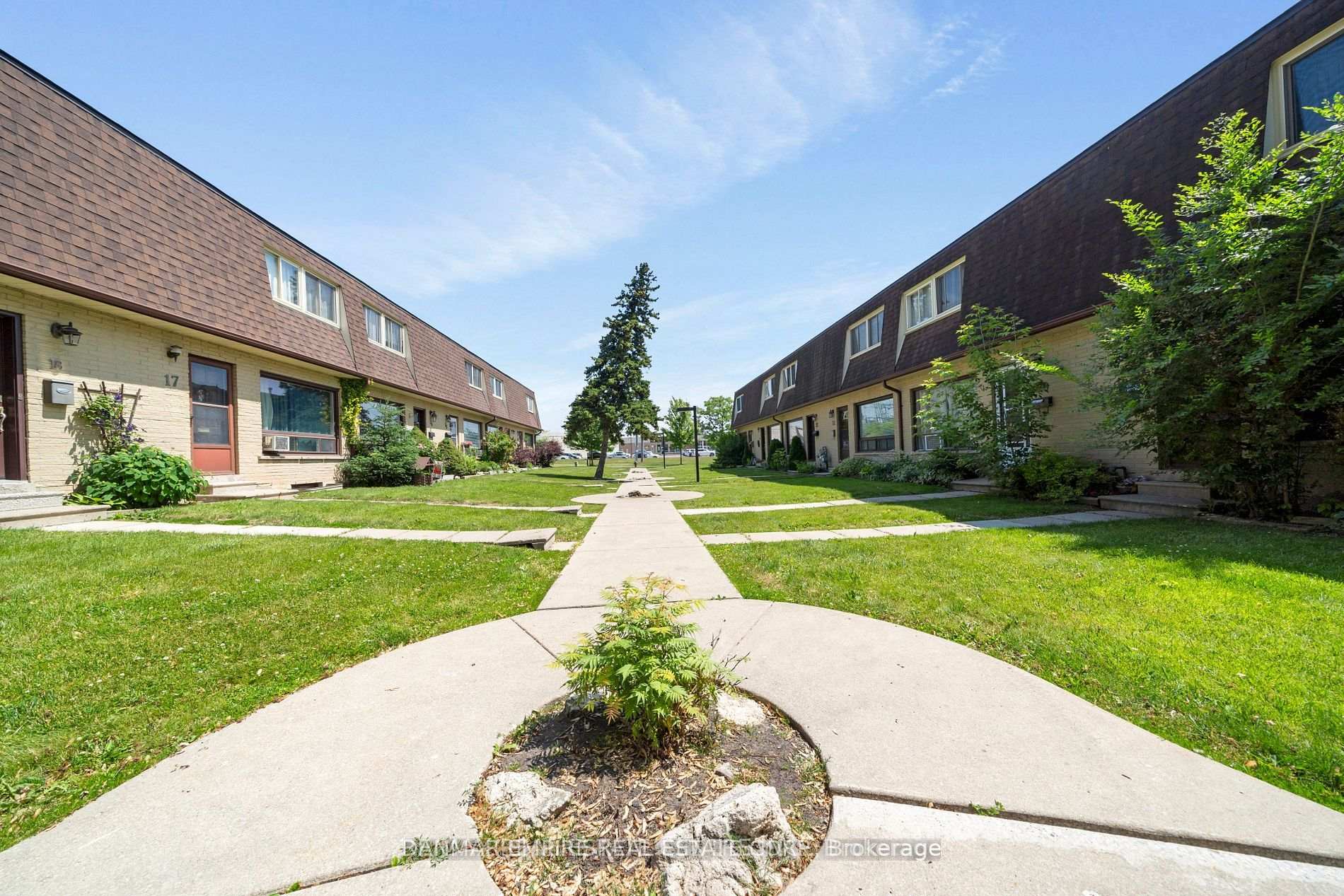 Photo 30 of Unit 32, 20 Mountainview Road S, Halton Hills, Georgetown — HOMEH
