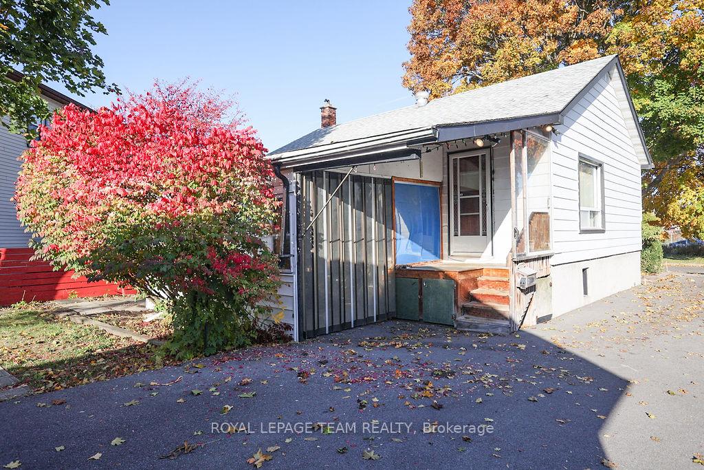 Photo 13 of 476 Bousquet Avenue, Cornwall — HOMEH