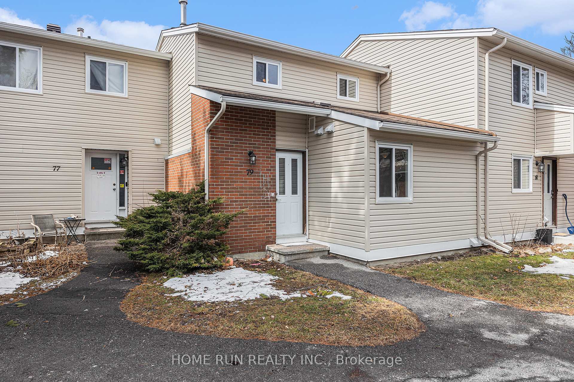 Front of 79 Thistledown Court