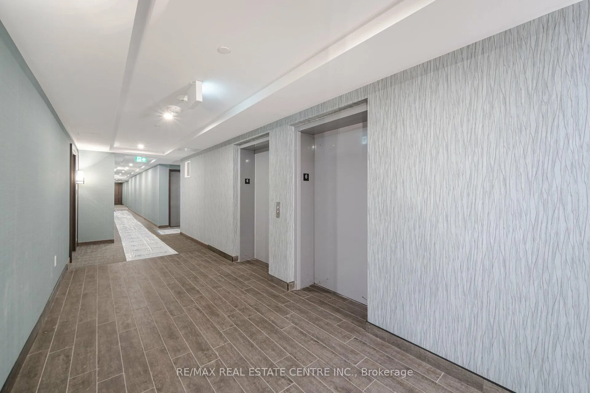 Photo 3 of Unit 329, 470 Dundas Street E, Hamilton, Waterdown — HOMEH