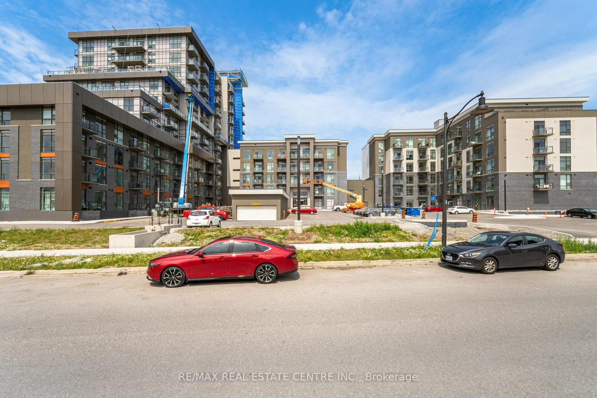 Photo 4 of Unit 329, 470 Dundas Street E, Hamilton, Waterdown — HOMEH