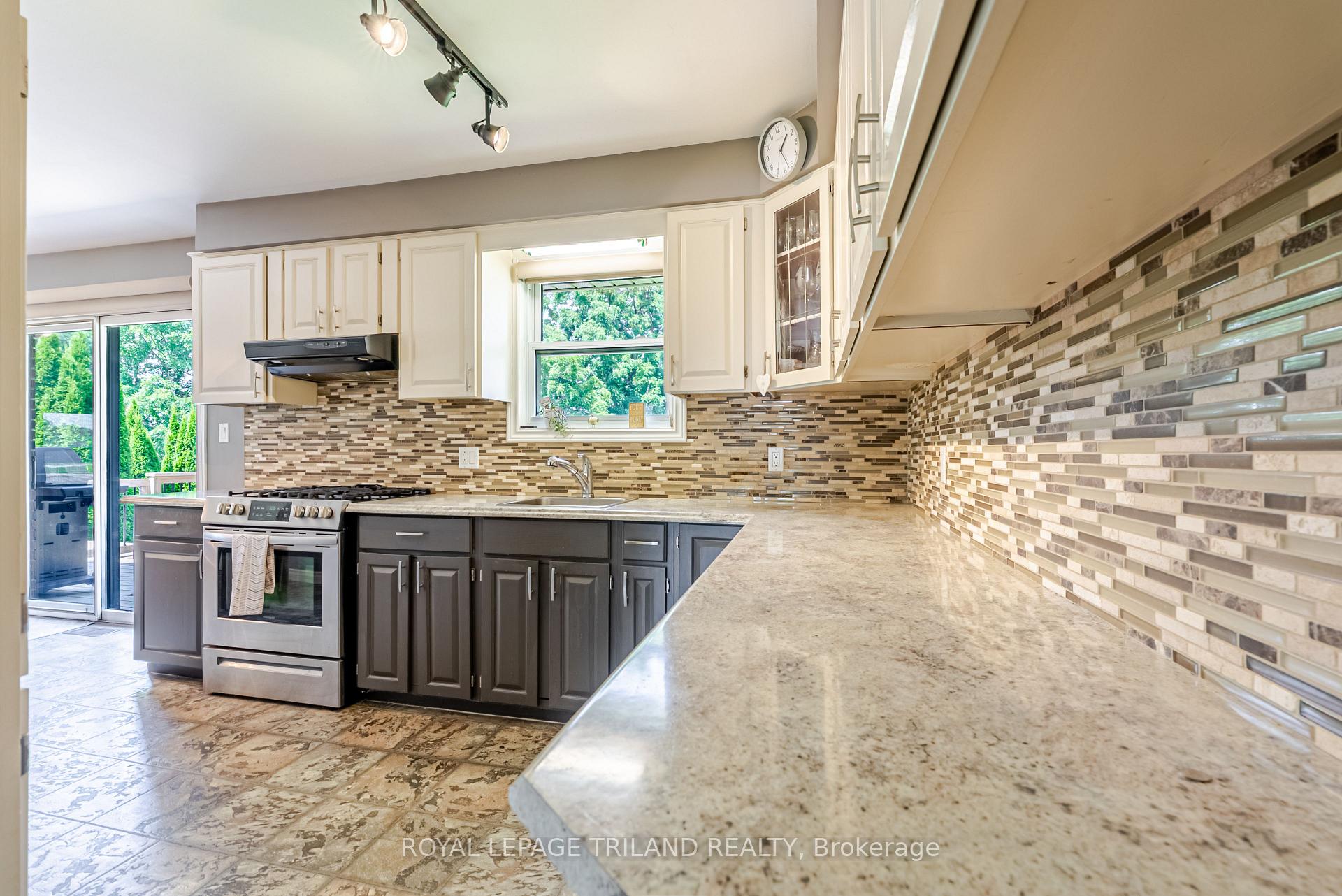 Photo 15 of 118 Seventh Avenue, Central Elgin, Belmont — HOMEH